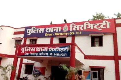 यदुनंदन नगर कॉलोनी में नशेड़ियों को सबक सिखाने सिरगिट्टी पुलिस ने कसी कमर ।