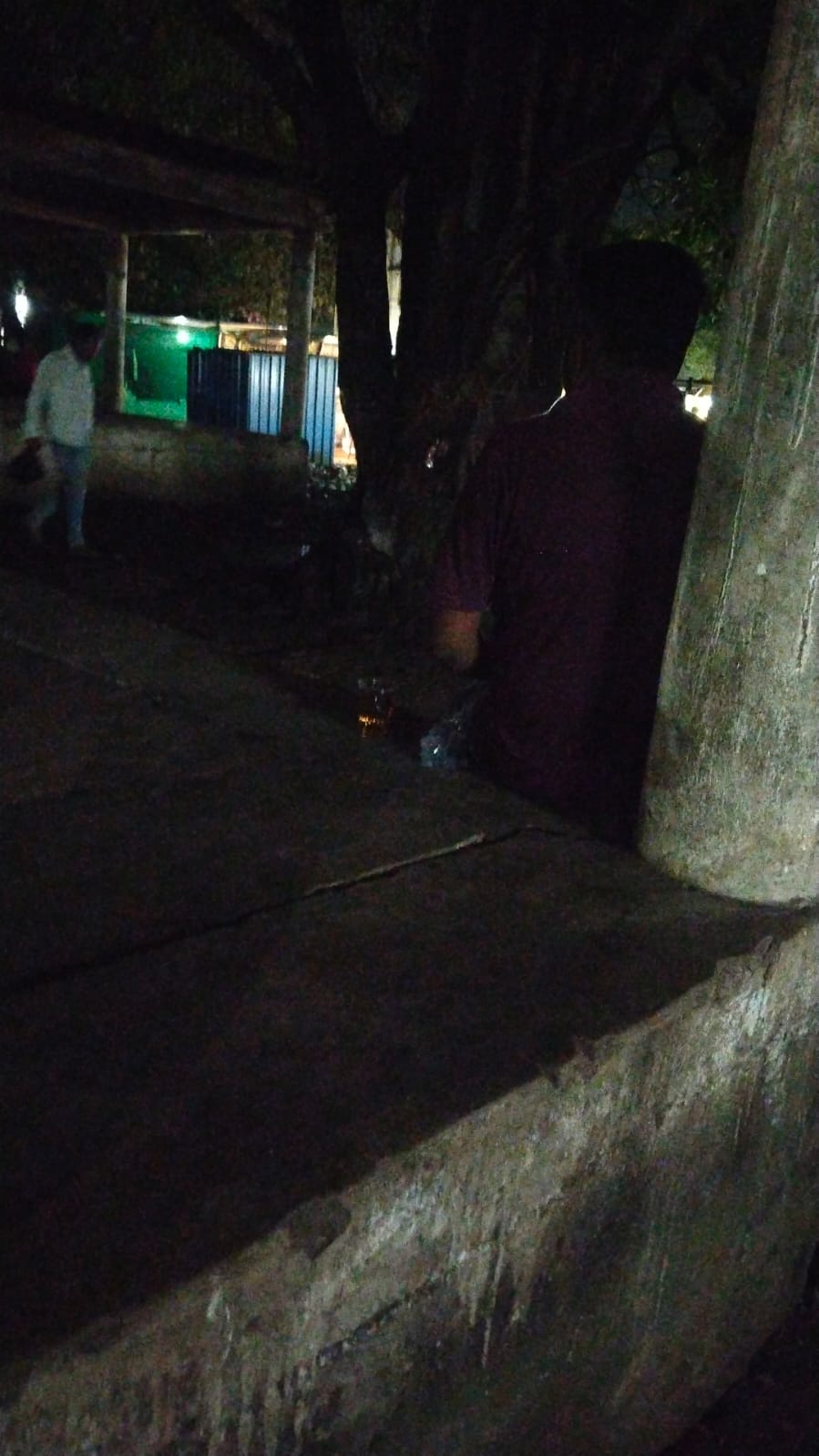 यदुनंदन नगर कॉलोनी में बाज नहीं आ रहे नशेड़ी, सिरगट्टी पुलिस सक्रिय, आबकारी विभाग कब लेगी संज्ञान ?