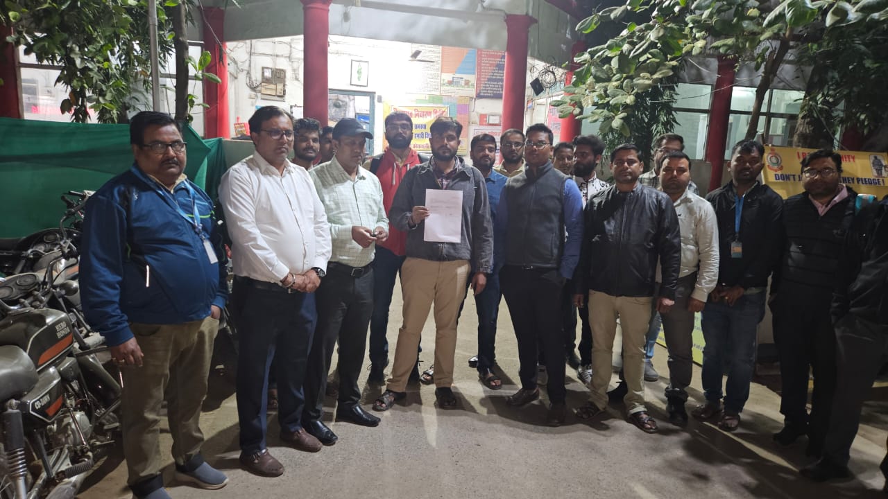 बिलासपुर के सरकंडा थाना क्षेत्र में बैंक कर्मचारी के साथ मारपीट का मामला सामने आया है।